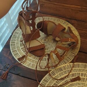 Bebe Suede Lace Up Gladiator Heels Size 7 Brown Tassel Sandals Boho Coastal